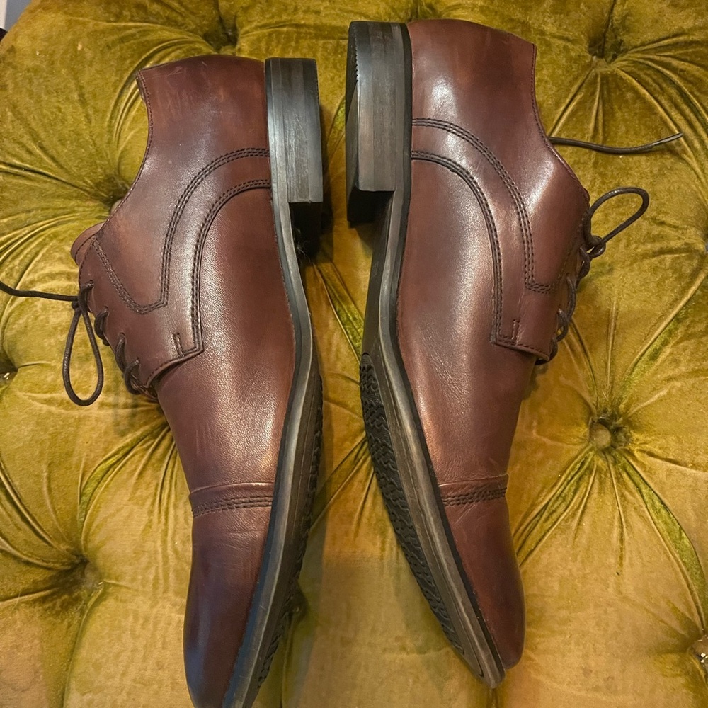 Elegant Brown Leather Men's Oxfords - Picture 5 of 11